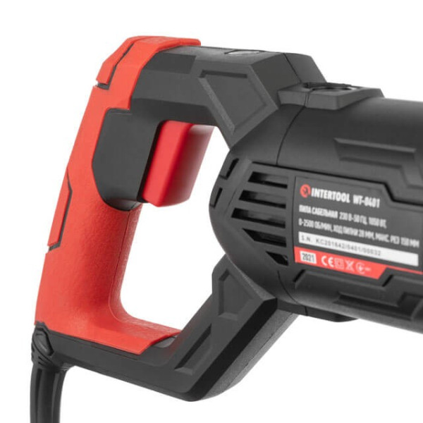 Saber saw 1050 W, 0-2500 rpm, saw stroke 28 mm, max. cut 150 mm, case Intertool WT-0401