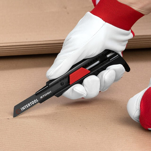Segment knife for linoleum 18 mm, metal guide, STORM Intertool HT-0538