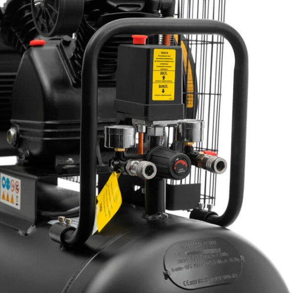 Compressor 100 l, 3 kW, 380 V, 10 atm, 500 l/min, 2 cylinders Intertool PT-0013