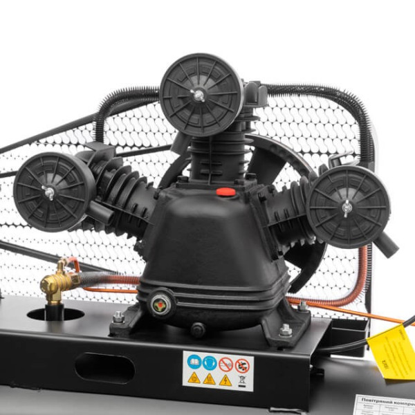 Компрессор 100 л, 4 кВт, 380 В, 10 атм, 600 л/мин., 3 цилиндра STORM Intertool PT-0036