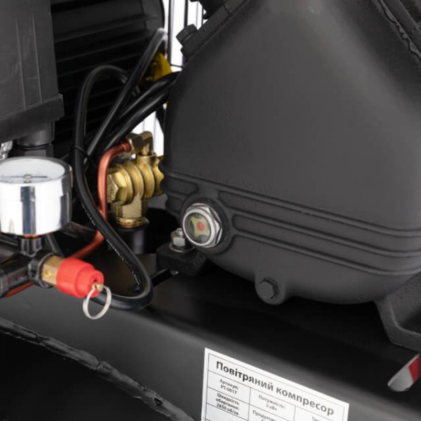 Compressor 100 l, vertical, 3 kW, 220 V, 10 atm, 500 l/min. 2 Intertool PT-0017 cylinders