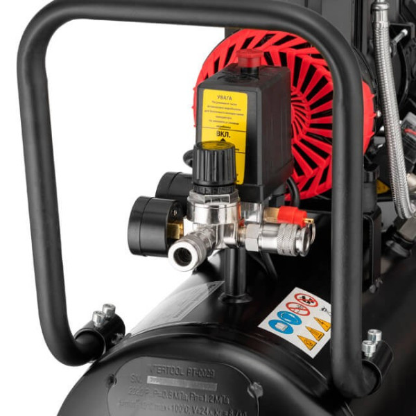 Compressor 24 l, 1.1 kW, 220 V, 8 atm, 200 l/min, 2800 rpm, oil-free, 2 cylinders Intertool PT-0029