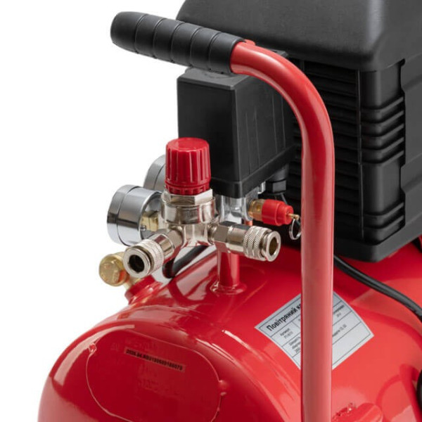 Compressor 24 l, 1500 W, 220 V, 8 atmospheres 206 l/min. Intertool PT-0010