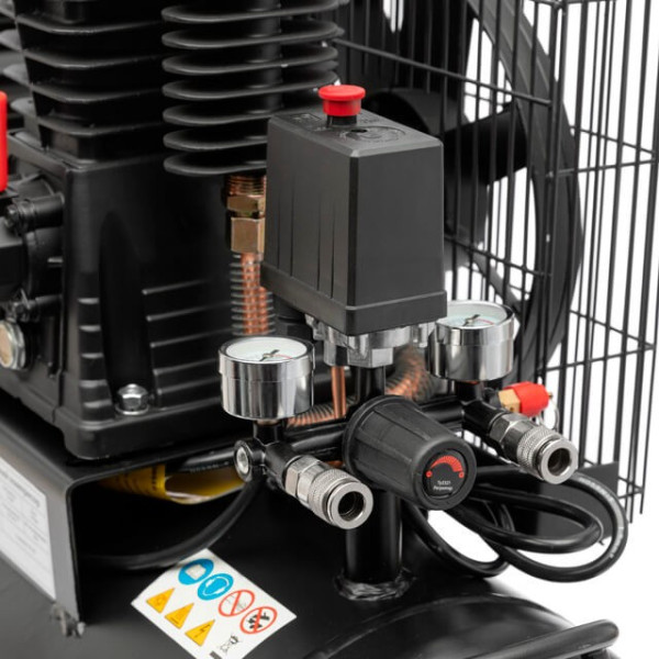 Compressor 50 l, 1.8 kW, 220 V, 10 atm, 250 l/min. Intertool PT-0011