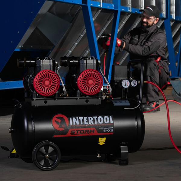 Compressor 50 l, 2x1.1 kW, 220 V, 8 atm, 400 l/min., 2800 rpm, oil-free, 4 cylinders Intertool PT-0030