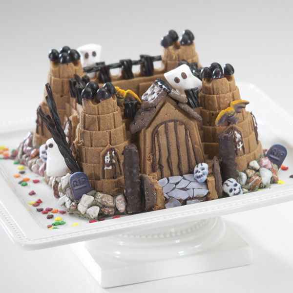 Baking form Nordic Ware Castle, 24.5 x 22.5 x 11 cm