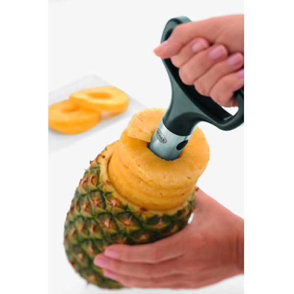 Rosle knife for cutting and slicing pineapples