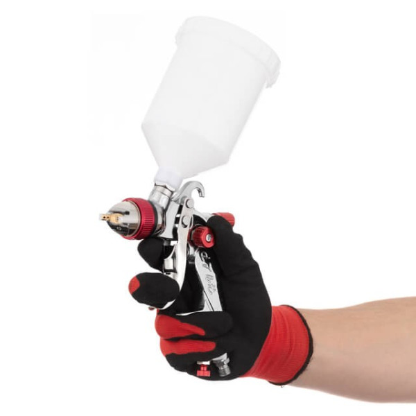 HVLP pneumatic spray gun with three sets of nozzles - 1.3 mm, 1.4 mm, 1.7 mm, plastic tank, 3 bar Intertool PT-0153