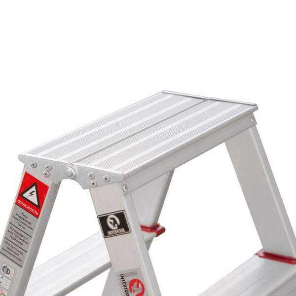 Aluminum stepladder, double-sided, 5 steps, height 1094 mm Intertool LT-1105